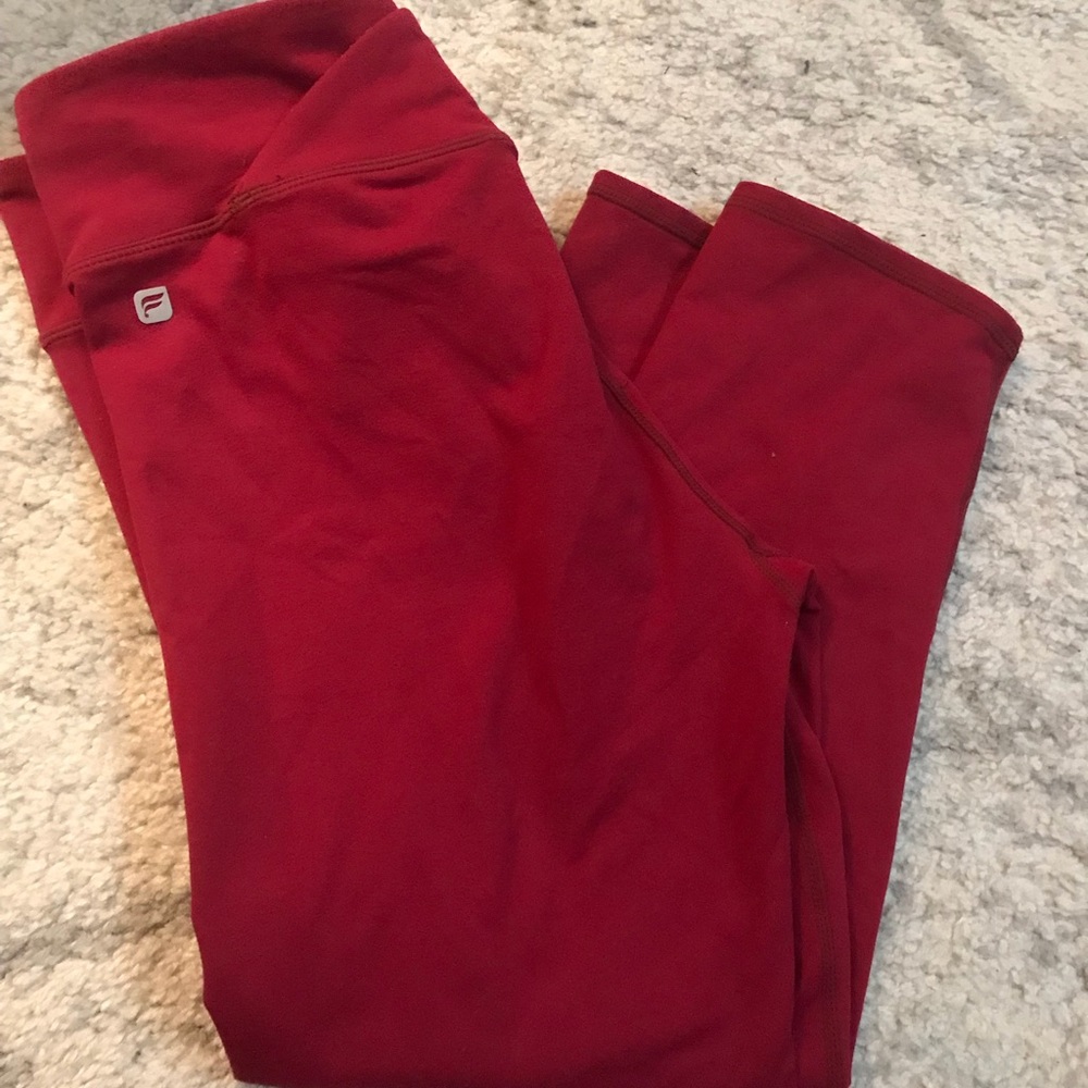 Fabletics power hold capris (medium)